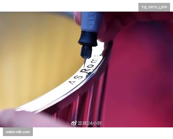 战术复盘:罗马绝平球解析,从边路小组渗透到倒三角回传的完整过程 战术复盘:罗马绝平球解析,从边路小组渗透到倒三角回传的完整过程